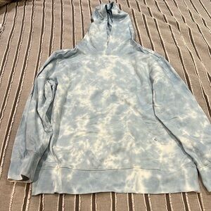 Boys SZ L GAP long sleeve light blue and white tie dye hooded shirt